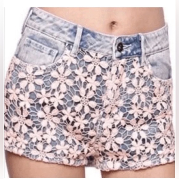 Roxy denim shorts - Picture 2 of 4